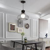 Moderne Pendelleuchte aus Metall