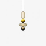 Pendelleuchte aus kandiertem Glas installation