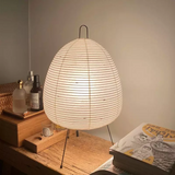 Tischlampe aus Washi-Papier