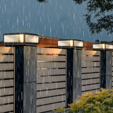 Quadratische gerippte Glaspfostenleuchte für Außenmontage