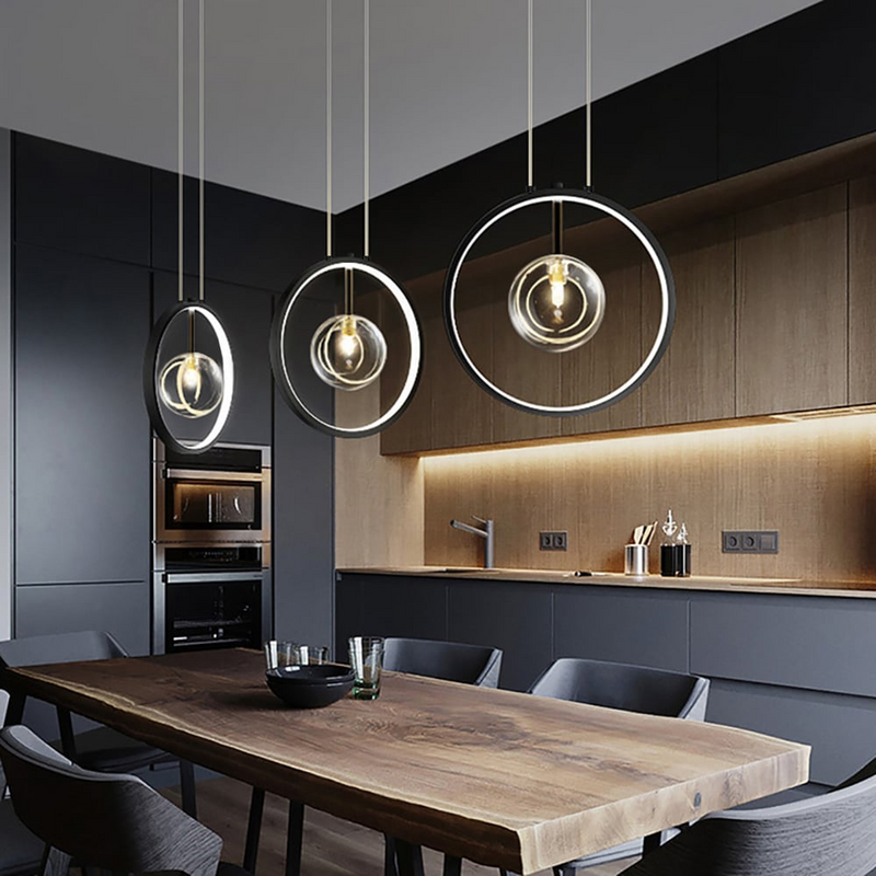 Schwarze Pendelleuchte Minimalistische Glaskugel LED