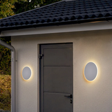 Minimalistische runde LED-Wandleuchte aus Metall für den Außenbereich