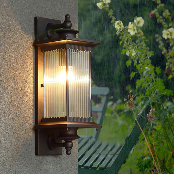 Rechteckige Retro-Wandleuchte für draußen