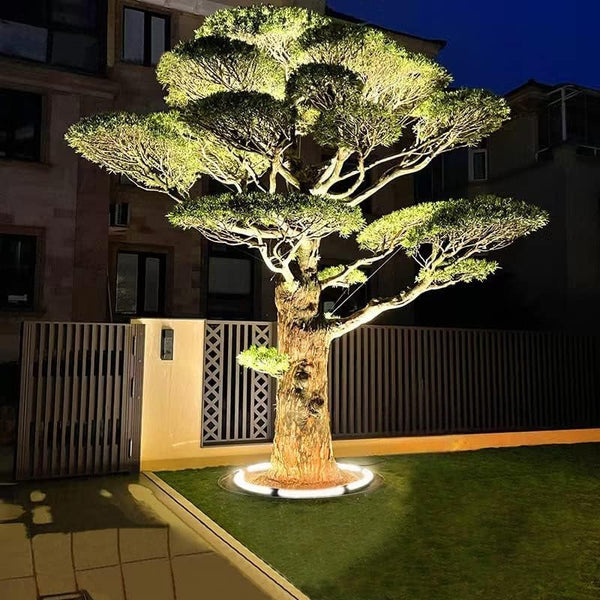 Außenstrahler für Baum