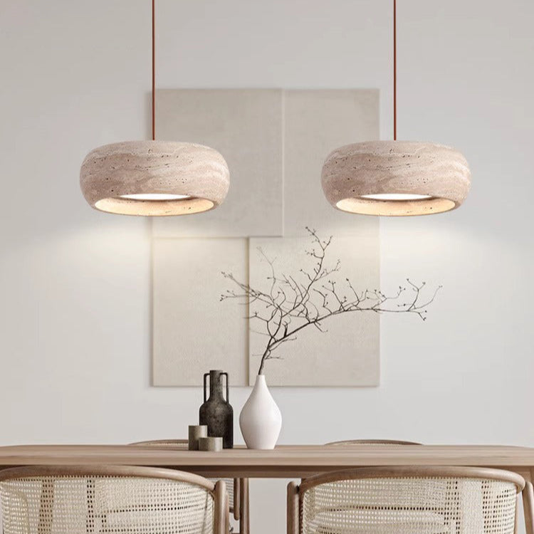 LED-Pendelleuchte aus Stein