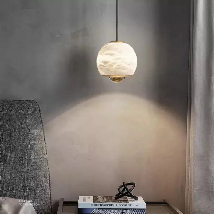 Skandinavische Marmor Alabaster-Globus Pendelleuchte