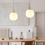Moderne Skandinavische Opalglas-Pendelleuchte Mit Radius