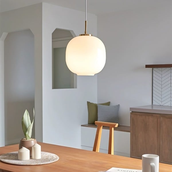 Moderne Skandinavische Opalglas-Pendelleuchte Mit Radius