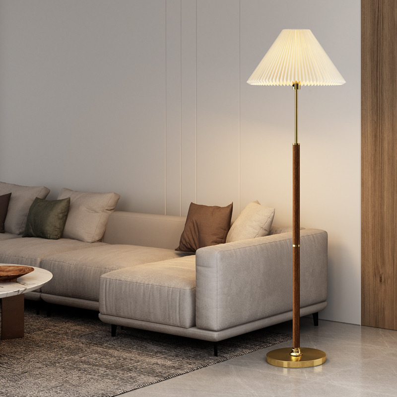 Moderne Stehlampe aus Reispapier