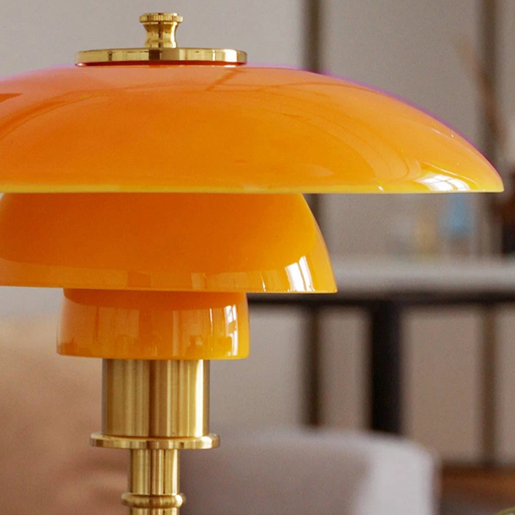 Dänische Designer-Tischlampe